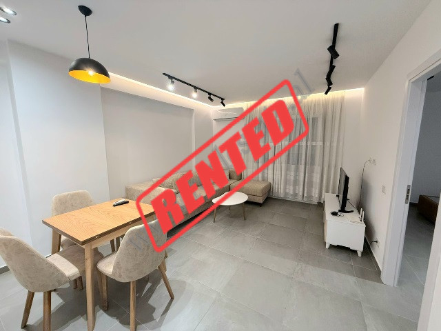 Apartament 1+1 me qira ne rrugen Ndre Mjeda tek Kompleksi Star ne Tirane.
Eshte e pozicionuar ne ka